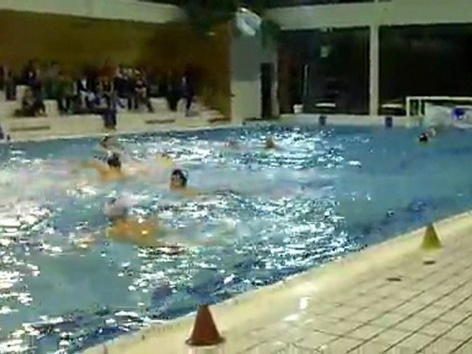 Match Water Polo AWPCvsCARENTAN 2012 02 04 1er Quart temps 2-2