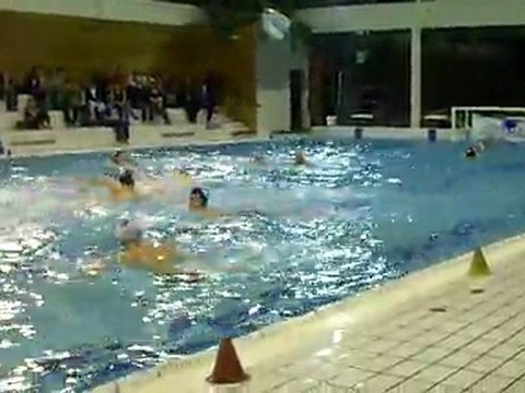 Match Water Polo AWPCvsCARENTAN 2012 02 04 1er Quart temps 2-2