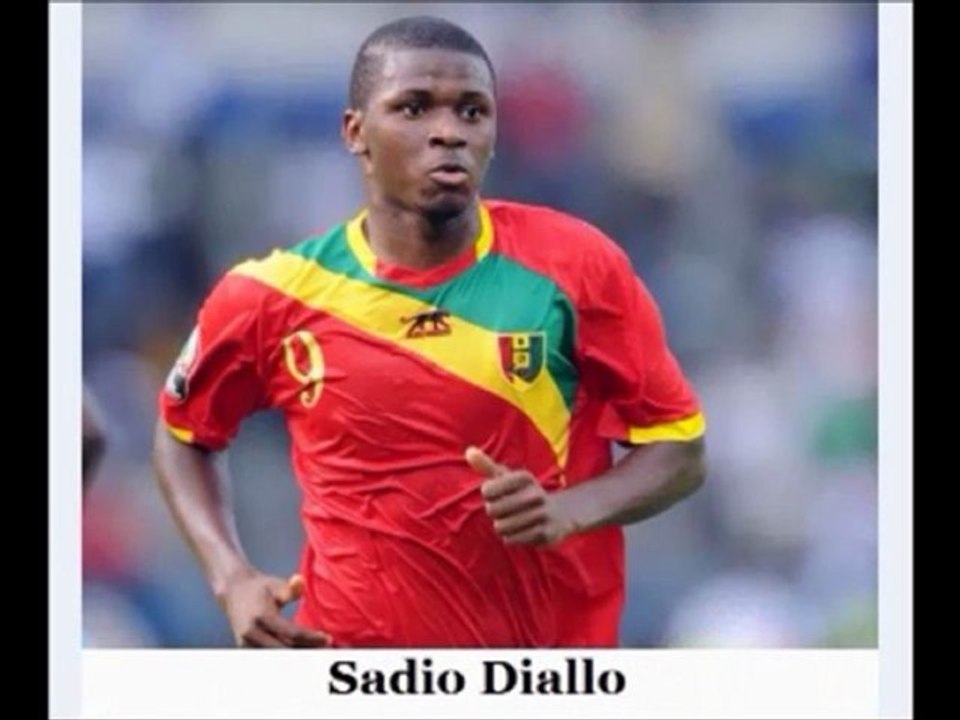 AKB, ancien international : "Quand Titi Camara était joueur; c'était le premier à réclamer, alors pourquoi il ne défend pas ce groupe". Puis, il invite Titi sur les GG, pour explication