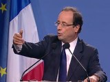 Référendum: Hollande réplique à Sarkozy