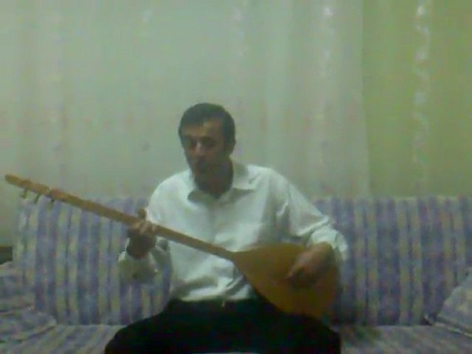 ANAMDA ÖZLEMİŞ YANINA VARIR EŞLENDİ İÇİMDE HASRETİN BABAM:(