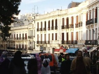ويب-طنجة، خلية صناعية  و فقر عند أبواب أوروبا