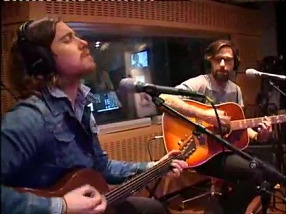 Kiss Me Forever_Le Soir Show 090212