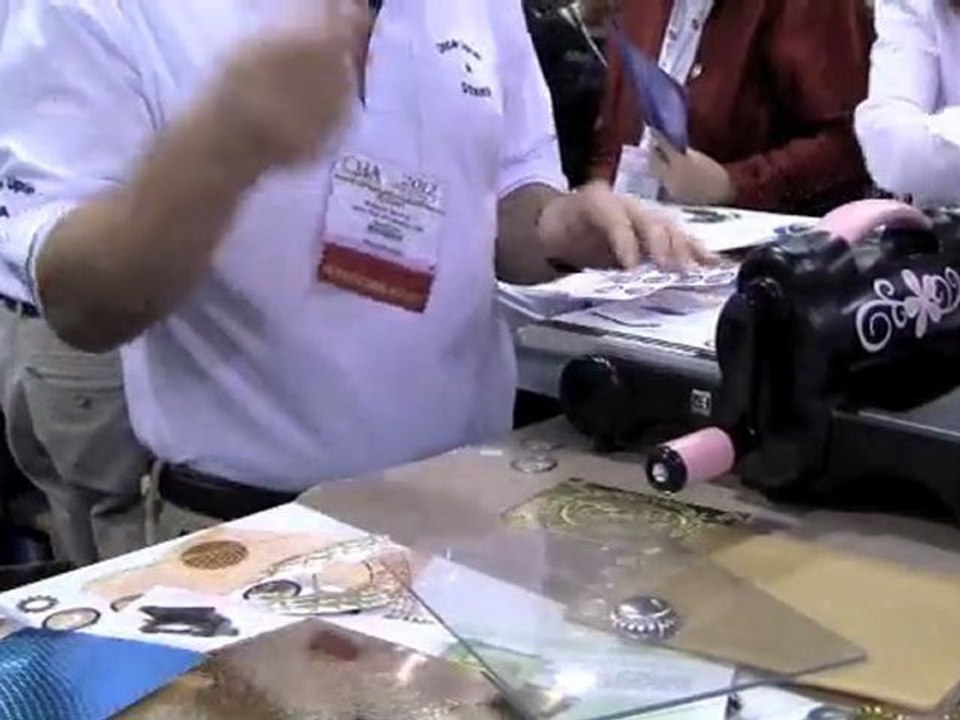 ThingsCrafty # 18- Flatten Bottlecap Jewelry