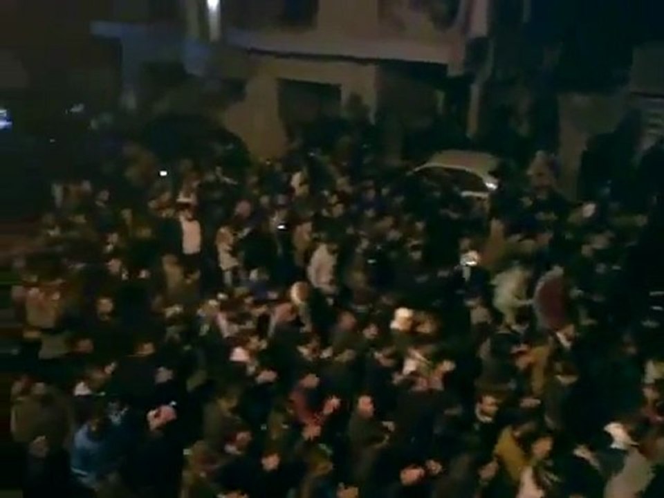 فري برس   ادلب   سرمدا تشييع الشهيد محمد جميل العمر 9 2 2012 ج3