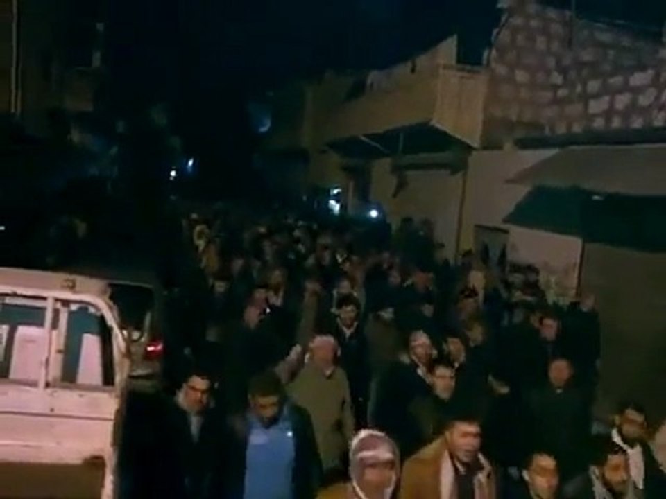 فري برس   ادلب   سرمدا تشييع الشهيد محمد جميل العمر 9 2 2012 ج2