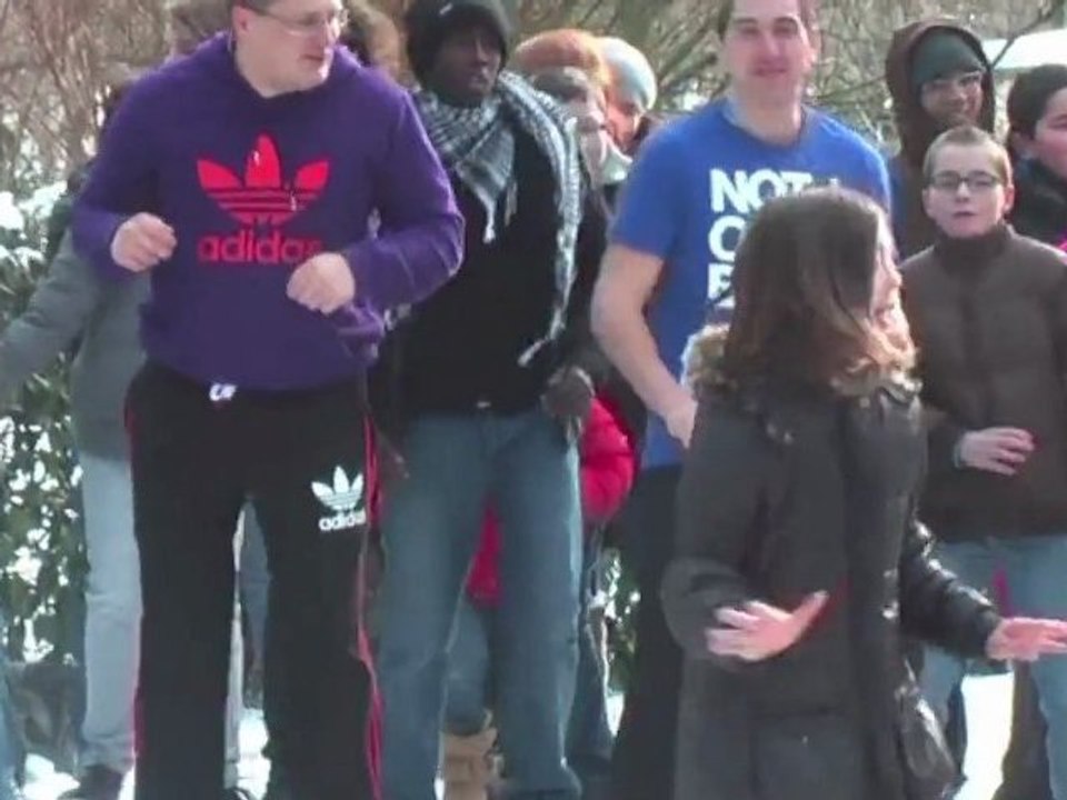 Flashmob pour l'inauguration du PIJ de Saumur.