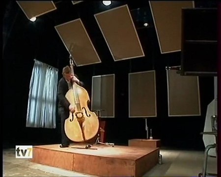 La Contrebasse - Cie du Théâtre du Pont Tournant - Extrait TV7