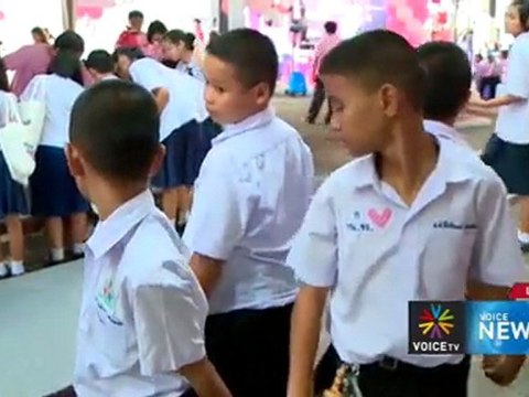 รายการข่าว Voice News ประจำวันที่ 14 กุมภาพันธ์ 2555 เวลา 22.00-23.00 น. : ตร.เคลียร์พื้นที่สุขุมวิท 71 แล้ว