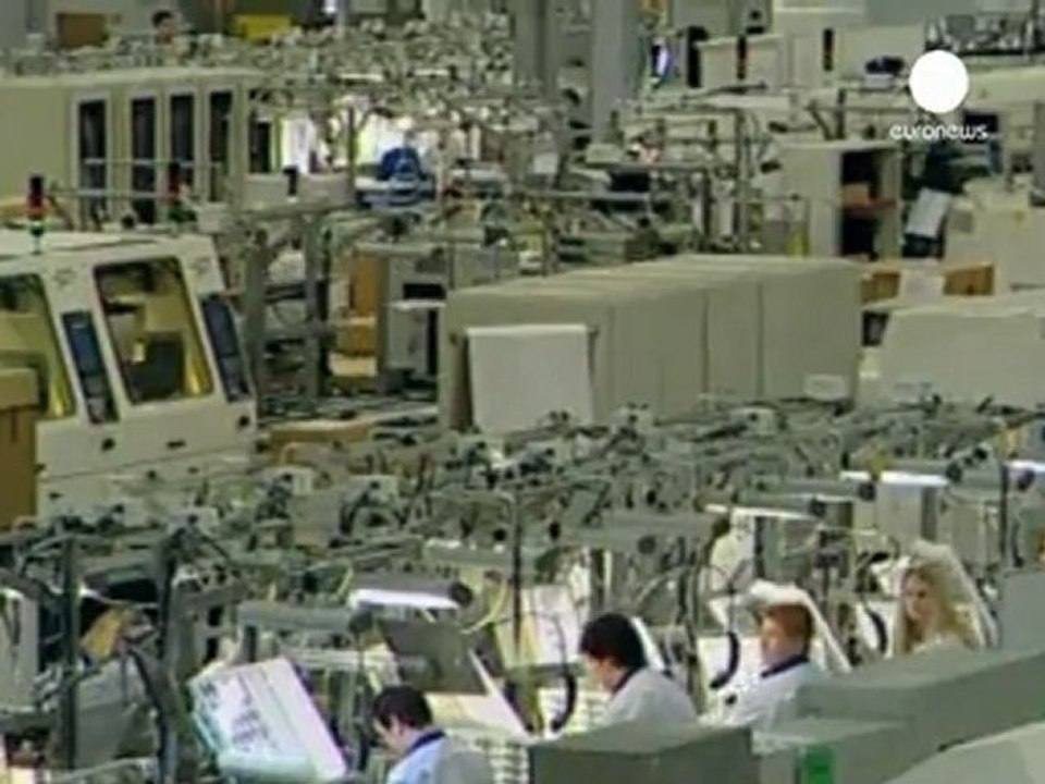 Alcatel-Lucent makes first annual profit