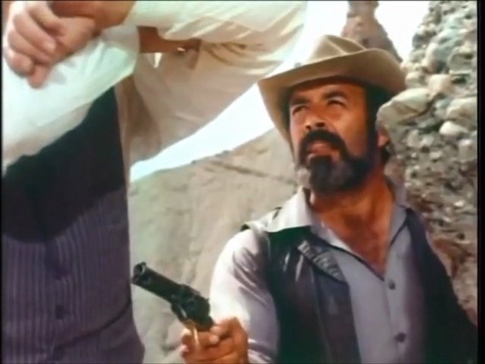 Leslie Nielsen en el western 'Cuatro cabalgan'