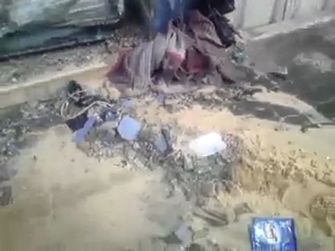 فري برس حمص حي الخالدية اثار القصف العشوائي على حي الخالدية من قبل عصابات بشار الفسد 9 2 2012