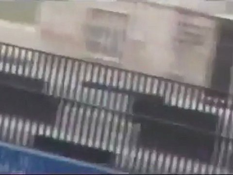 فري برس ادلب معرة النعمان حاجز جديد للجيش الاسدي في المدينة 9 2 2012