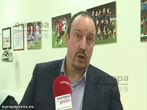 Rafa Benítez ve al Madrid favorito en la Liga