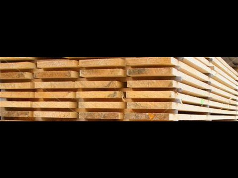 چوب، تخته و الوار صادرات" یکی از بزرگترین تولید محصولات بریده در روسیه است. کارخانه کار کرده است از سال 1970، و به خوبی در اروپا، شمال آفریقا شناخته می شود، و در شرق میانه است.  در دنیای کسب و کار "چوب، تخته و الوار صادرات" شهرت شریک قابل اعتماد و منبع ثا