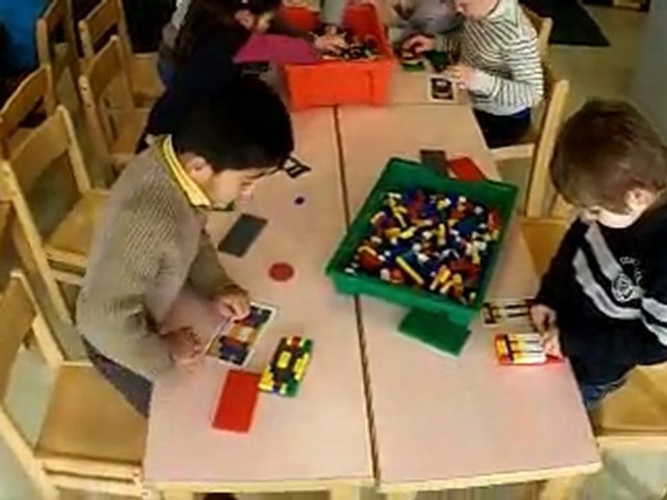 Ateliers de travail avec manipulation en Maternelle