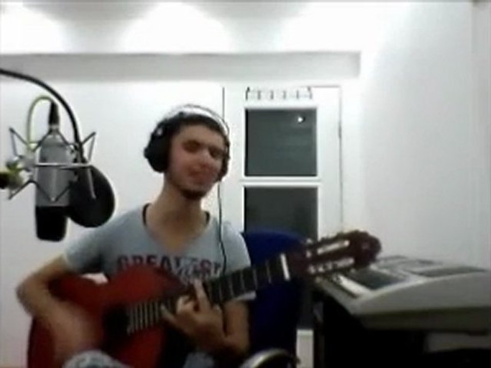 Aşıgım hayranım her bir zerrene!