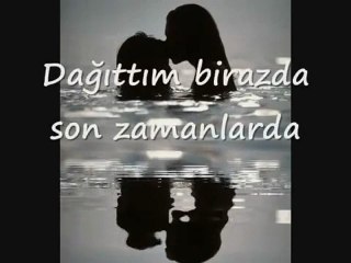 Tuğba  ÖZERK " ÇEKİP GİDESİM VAR"