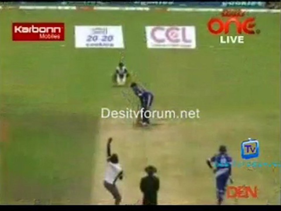 Karnataka Bulldozers vs.Mumbai Heroes - Karnataka Inning Ov15-16