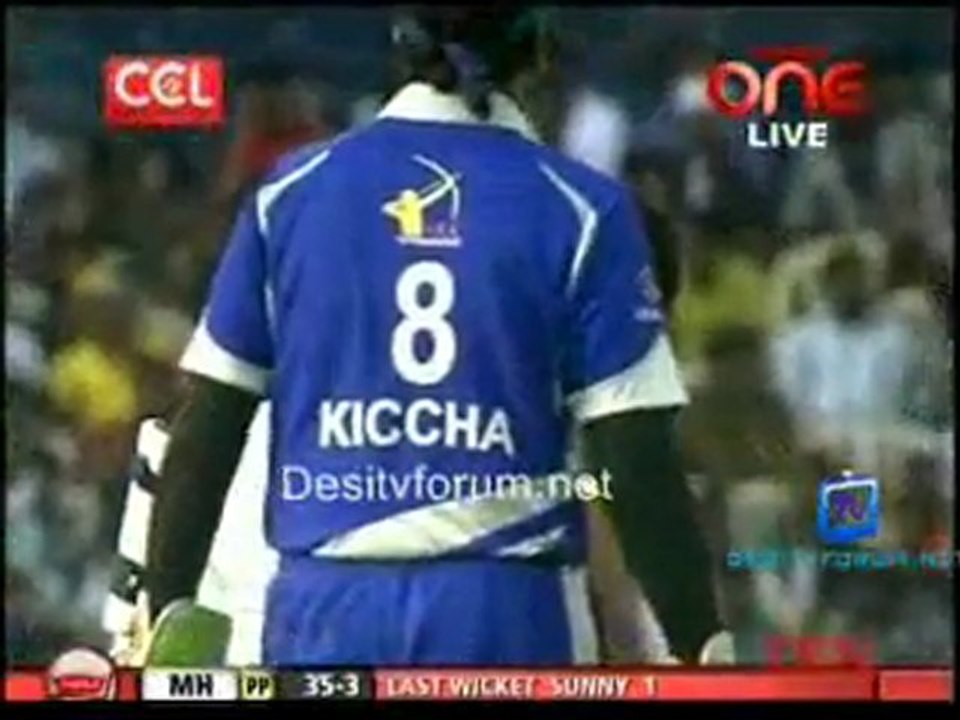 Karnataka Bulldozers vs.Mumbai Heroes - Mumbai Inning Ov05-06