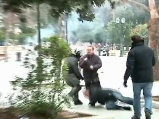 Greeks plan second day of strikes