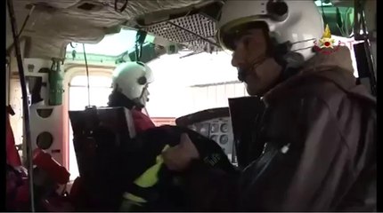 L'Aquila - Emergenza neve - VVF Aeree da Pescara verso L'Aquila 1