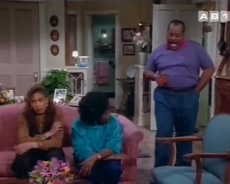 La Vie de Famille S1E21 Les quilles à la vanille