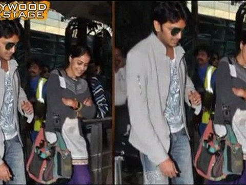 Ritesh Deshmukh & Genelia D'Souza choose CRICKET over honeymoon