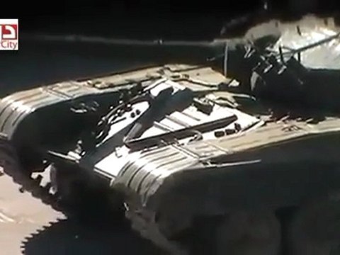فري برس ريف دمشق دوما إقتحام المدينة بالدبابات لمنع التشييع 11 2 2012