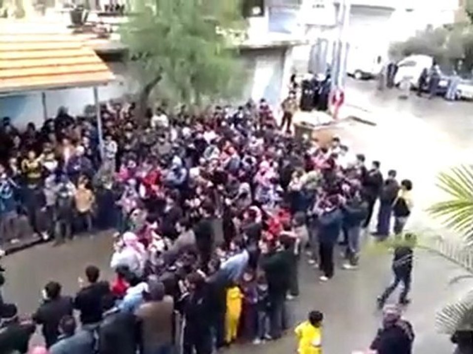 فري برس   وادي بردى  ديرمقرن جمعة روسيا تقتل أطفالنا 10 2 2012