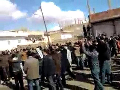 فري برس مظاهرة سري كانيه جمعة روسيا تقتل اطفالنا 10 2 2012