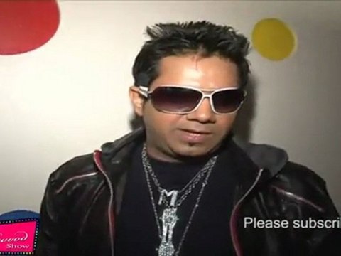 Very Hot Riya Sen Strikes Poses @ On Location PC Of Movie Zindagi 50 50