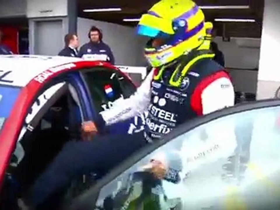 Highlights WTCC 2011 -  crashes, babes-Tom Coronel