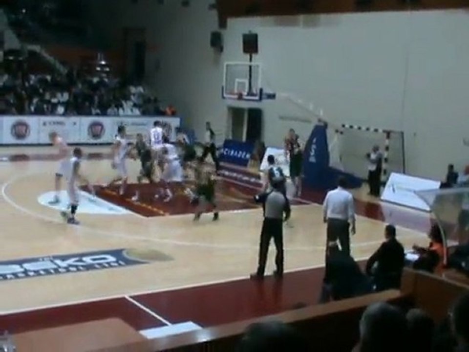 Beko Basketbol Ligi 18.Hafta maçı Tofaş-Aliağa Petkim