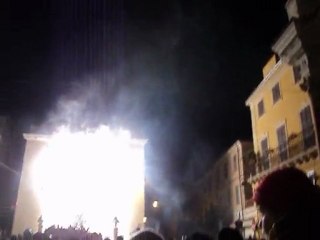 Taggia S. Benedetto 2012 la cascata di fuoco in Piazza Cavour