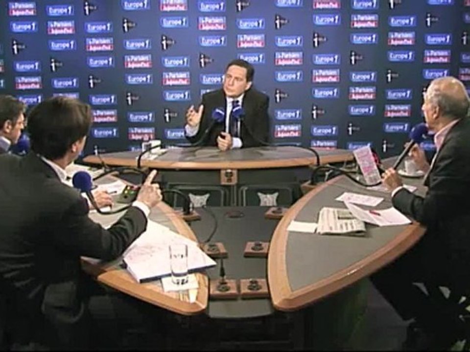 Nucléaire : Besson tacle Hollande