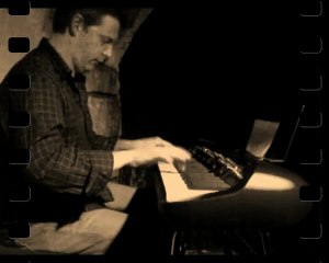 je m' suis fait tout p'tit par Terrehappy Jazz