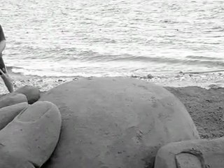 Escultura en arena volcanica de alejandro arce en Bariloche