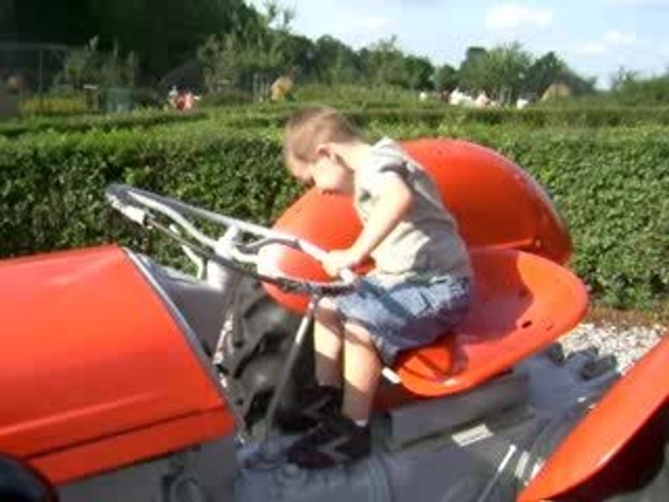 Un tracteur à Chevetogne