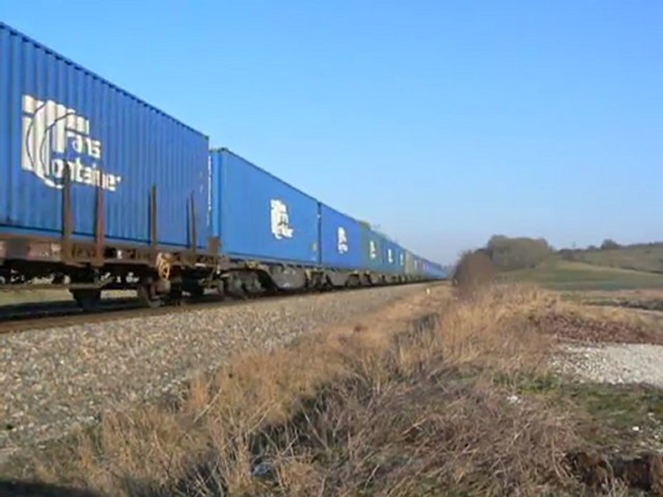 BB 75130 arrive à Vesoul avec le train en provenance de Kaluga (Rus).
