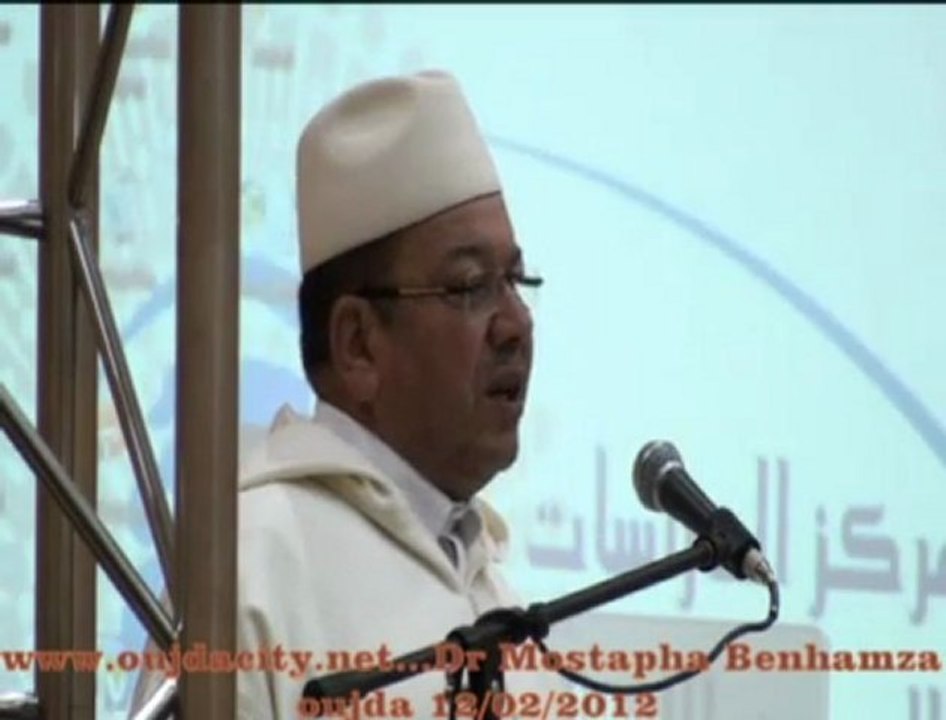 كلمة الدكتور مصطفى بنحمزة خلال حفل عيد المولد البنوي ،بوجدة  والاعلان عن مسروع احساني ضخم يتمثل في بناء حي جامعي للطالبات من طرف المحسنين