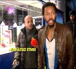 BEŞİKTAŞLI FERNANDES, TV'DE FENERBAHÇE DERBİSİNİ İZLERKEN FENA YAKALANDI