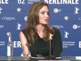 Dans son premier film, Angelina Jolie raconte la guerre de Sarajevo