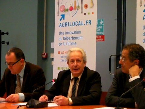 Claude Aurias lors du lancement officiel du site agrilocal.fr au conseil général de la Drôme