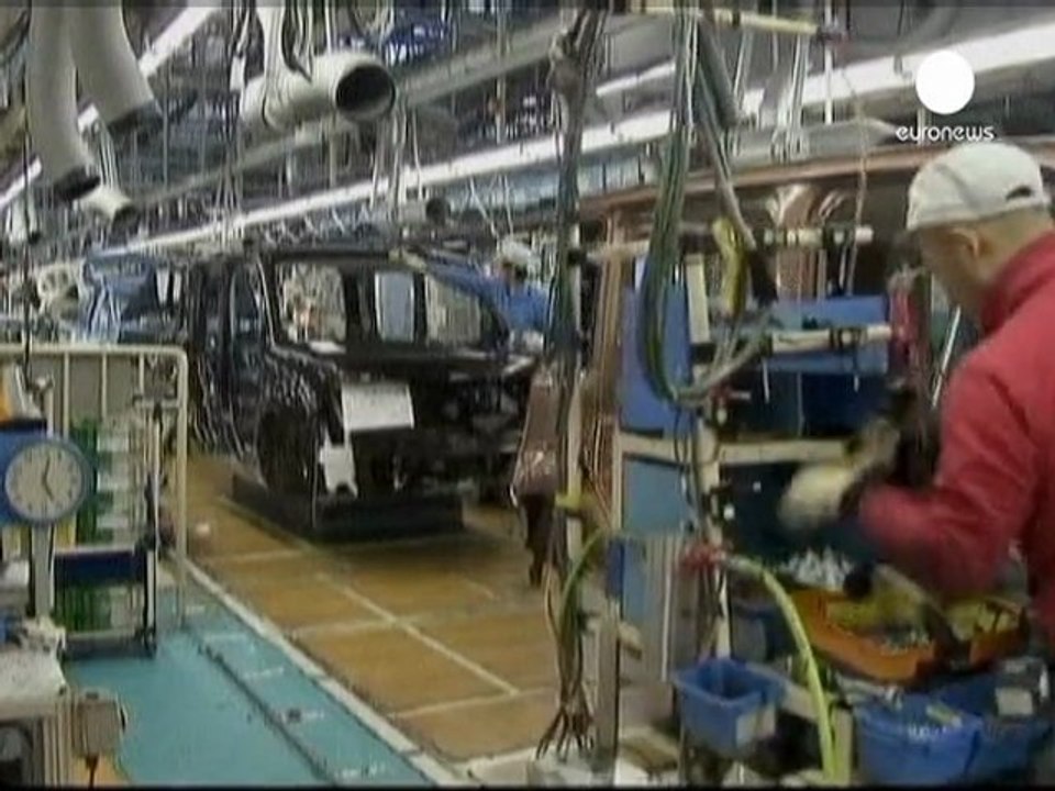 La economía japonesa cae en el cuarto trimestre más de...