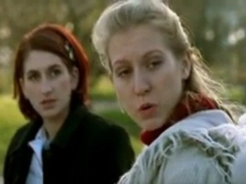 Jennifer Kerner dans Brodeuses