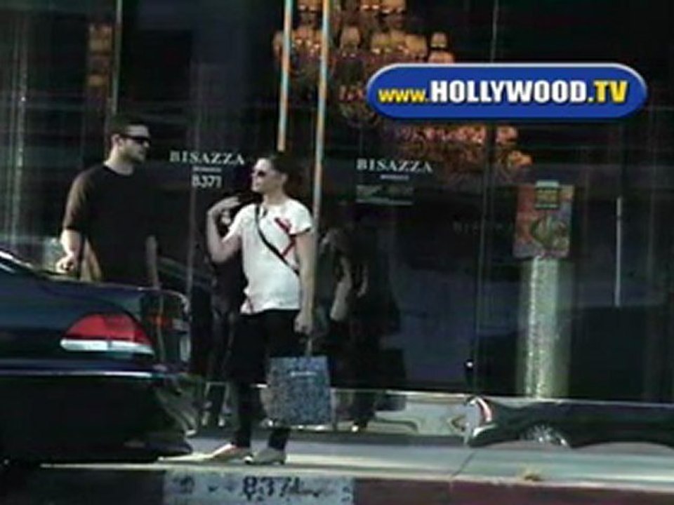 EXCLUSIVE: Justin Timberlake And Jessica Biel Kiss