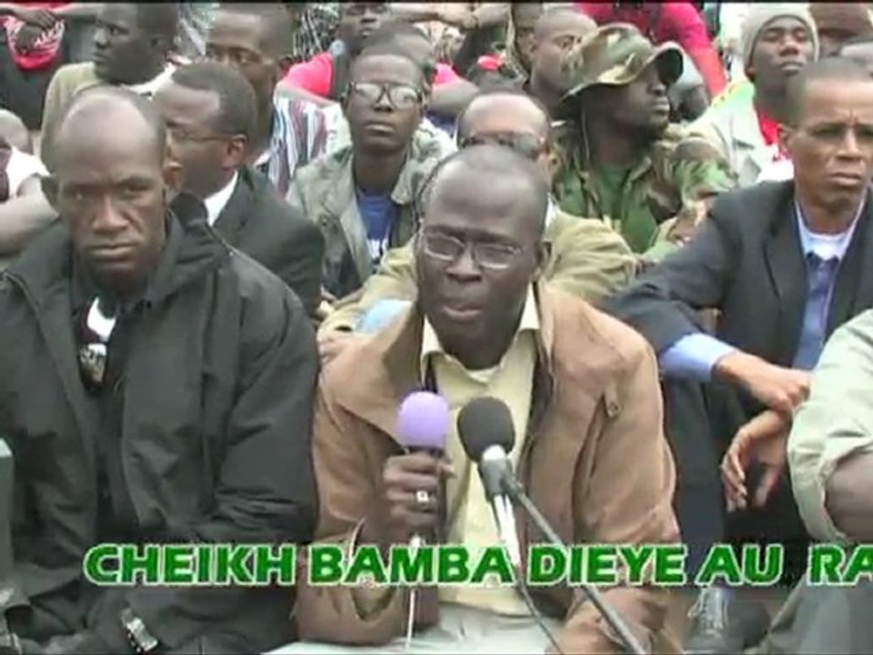 RESSEMBLEMENT DU MOUVEMENT YEN A MARRE LE SAMEDI 11 FEVRIER 2012 A LA PLACE DE L'OBELISQUE