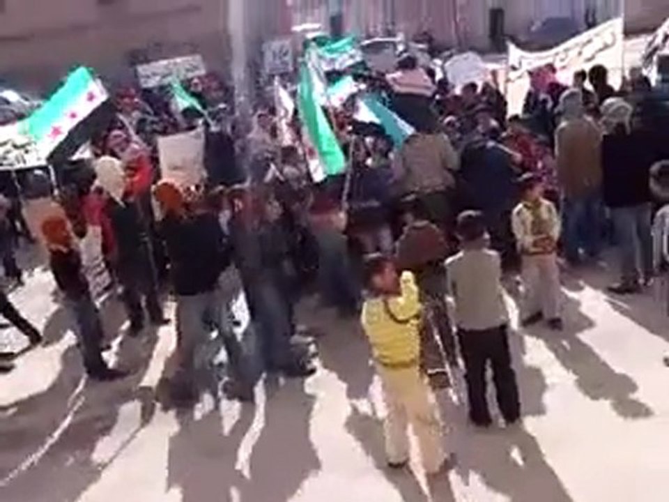 فري برس   حلب   كفرحمرة    مظاهرة حاشدة   جمعة النفير 10 2 2012