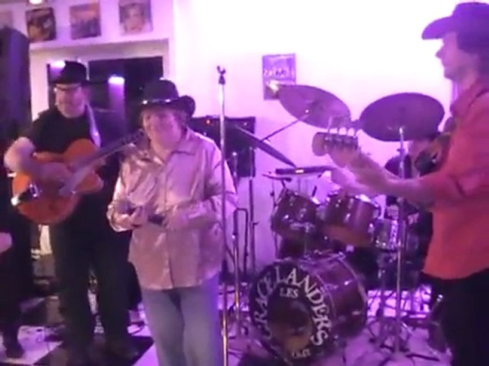 Les GRACELANDERS HAVE YOU EVER SEE THE RAIN (au HAPPY DANCE) 11.Fév. 2012 - YouTube